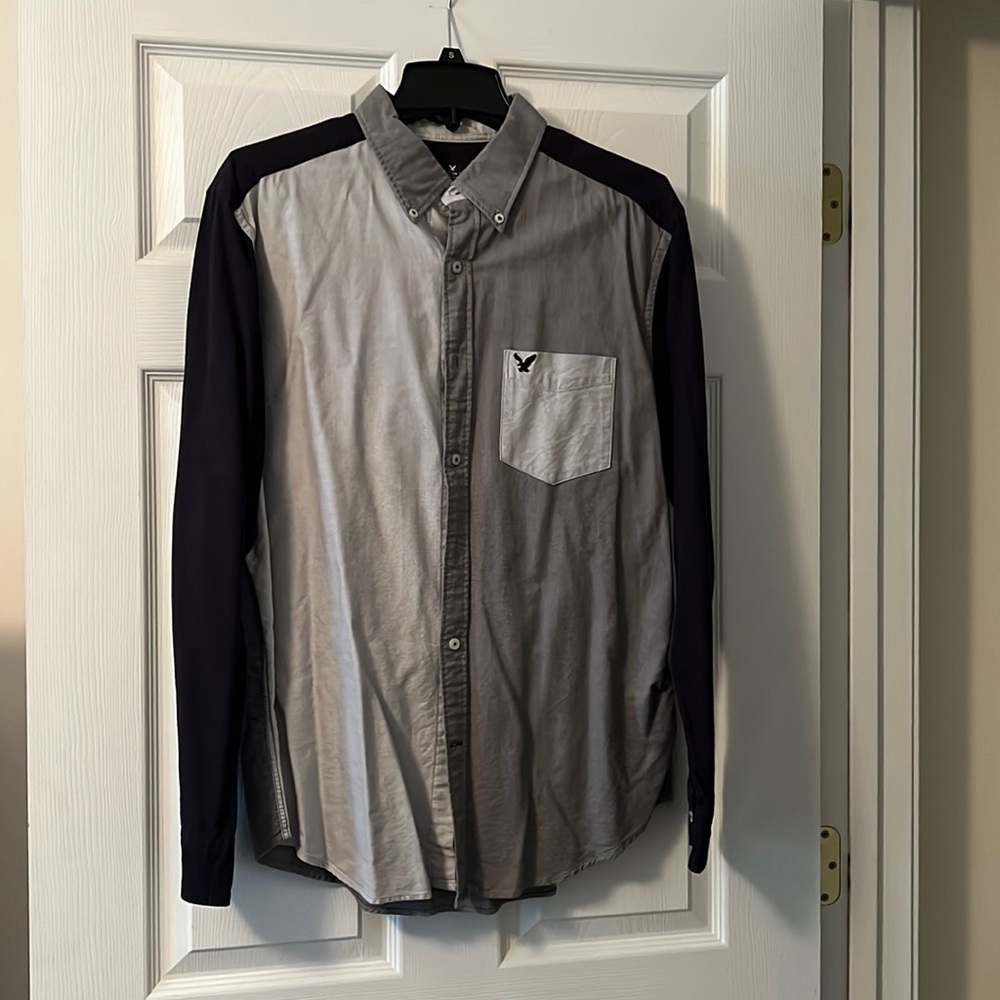 American Eagle Button Down